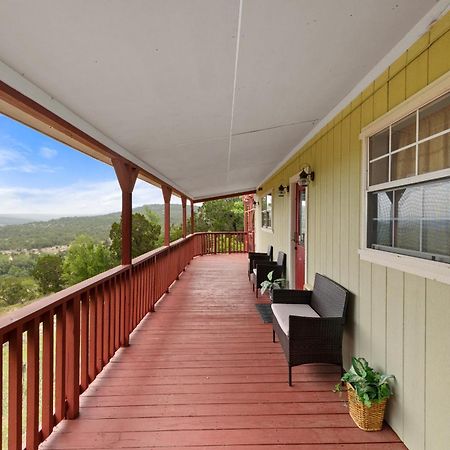 Entire 2Br 2Ba Hilltop View Home Sleeps 7 Pets 4 Acres Jacuzzi Central Ac Kingbeds Free Wifi-Parking Kitchen Washerdryer Starry Terrace Two Sunset Dining Patios Grill Stovetop Oven Fridge Onsitewoodedhiking Wildlife Coveredpatio4Pets & Birds Singing! Marble Falls Exteriér fotografie