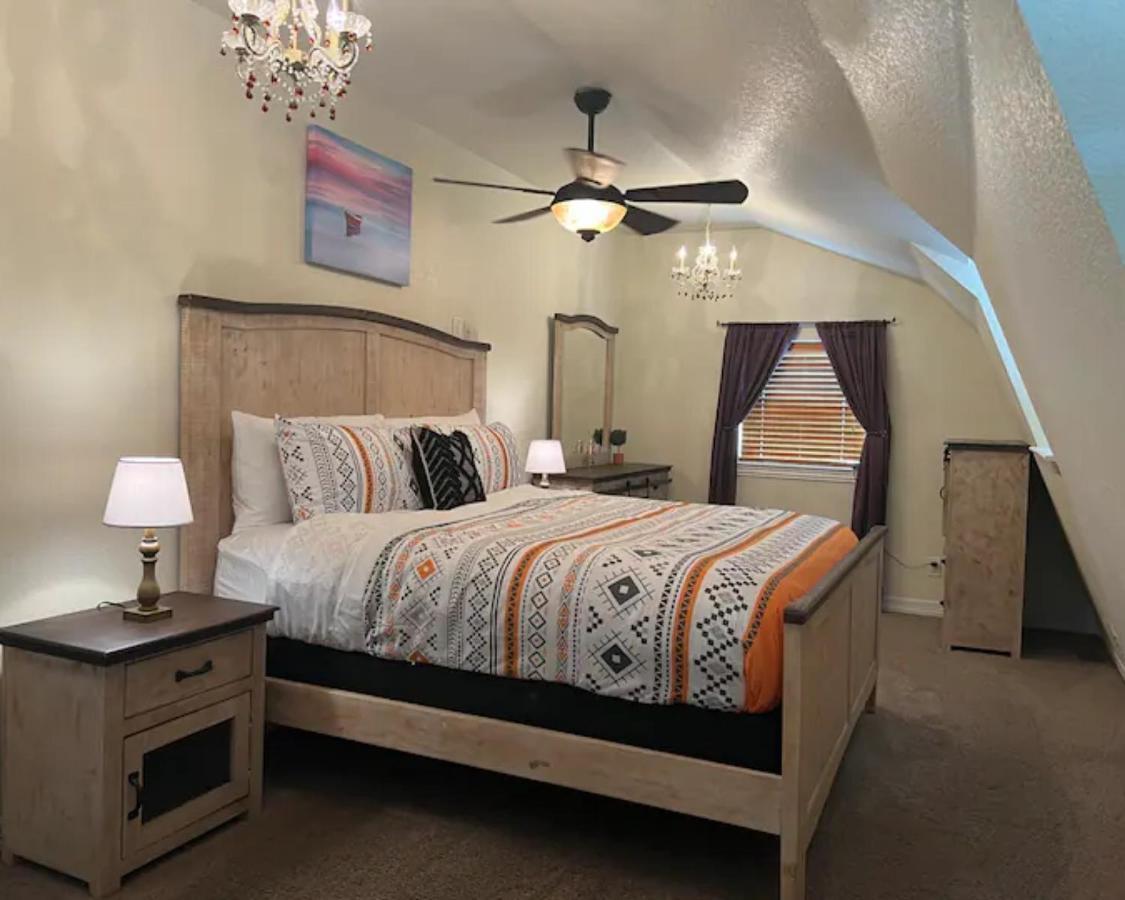 Entire 2Br 2Ba Hilltop View Home Sleeps 7 Pets 4 Acres Jacuzzi Central Ac Kingbeds Free Wifi-Parking Kitchen Washerdryer Starry Terrace Two Sunset Dining Patios Grill Stovetop Oven Fridge Onsitewoodedhiking Wildlife Coveredpatio4Pets & Birds Singing! Marble Falls Exteriér fotografie