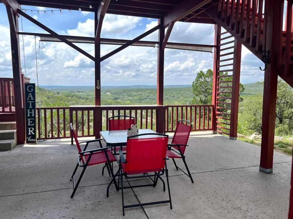 Entire 2Br 2Ba Hilltop View Home Sleeps 7 Pets 4 Acres Jacuzzi Central Ac Kingbeds Free Wifi-Parking Kitchen Washerdryer Starry Terrace Two Sunset Dining Patios Grill Stovetop Oven Fridge Onsitewoodedhiking Wildlife Coveredpatio4Pets & Birds Singing! Marble Falls Exteriér fotografie