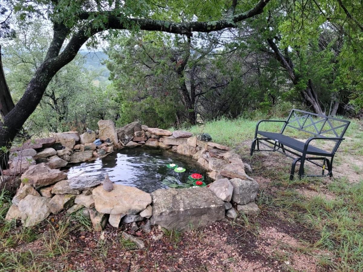 Entire 2Br 2Ba Hilltop View Home Sleeps 7 Pets 4 Acres Jacuzzi Central Ac Kingbeds Free Wifi-Parking Kitchen Washerdryer Starry Terrace Two Sunset Dining Patios Grill Stovetop Oven Fridge Onsitewoodedhiking Wildlife Coveredpatio4Pets & Birds Singing! Marble Falls Exteriér fotografie