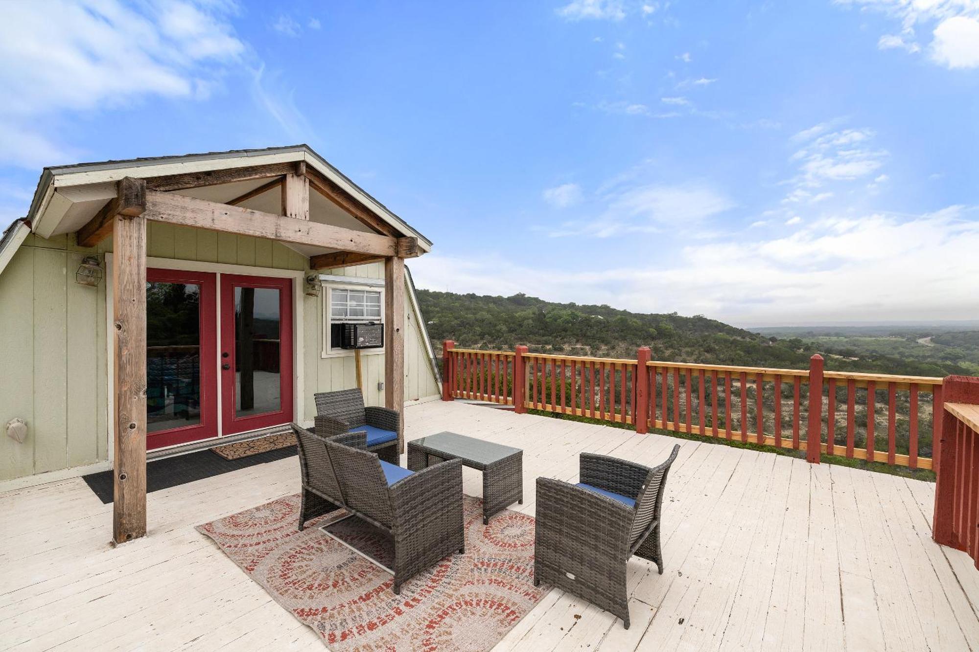 Entire 2Br 2Ba Hilltop View Home Sleeps 7 Pets 4 Acres Jacuzzi Central Ac Kingbeds Free Wifi-Parking Kitchen Washerdryer Starry Terrace Two Sunset Dining Patios Grill Stovetop Oven Fridge Onsitewoodedhiking Wildlife Coveredpatio4Pets & Birds Singing! Marble Falls Exteriér fotografie