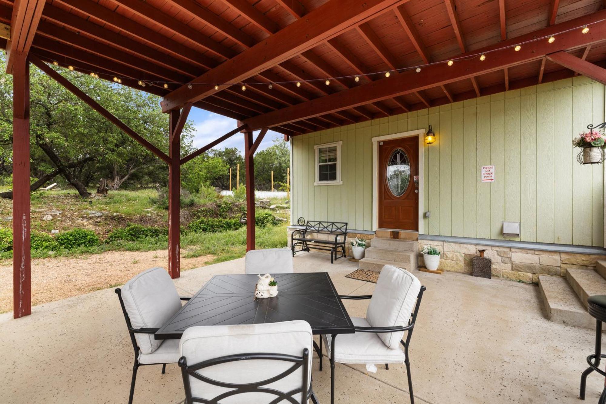 Entire 2Br 2Ba Hilltop View Home Sleeps 7 Pets 4 Acres Jacuzzi Central Ac Kingbeds Free Wifi-Parking Kitchen Washerdryer Starry Terrace Two Sunset Dining Patios Grill Stovetop Oven Fridge Onsitewoodedhiking Wildlife Coveredpatio4Pets & Birds Singing! Marble Falls Exteriér fotografie