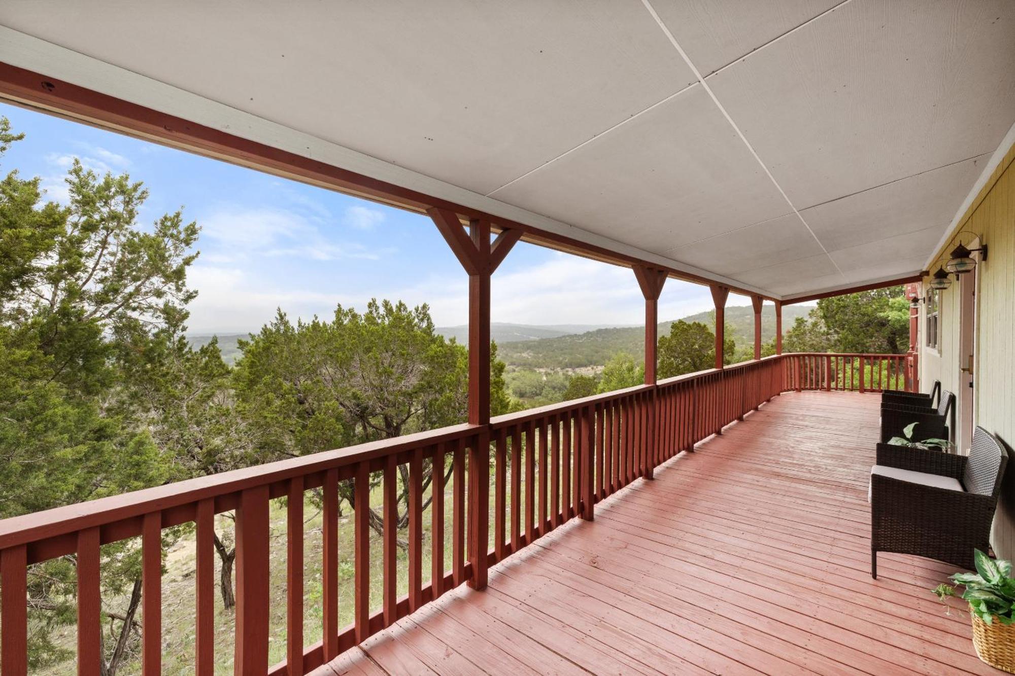 Entire 2Br 2Ba Hilltop View Home Sleeps 7 Pets 4 Acres Jacuzzi Central Ac Kingbeds Free Wifi-Parking Kitchen Washerdryer Starry Terrace Two Sunset Dining Patios Grill Stovetop Oven Fridge Onsitewoodedhiking Wildlife Coveredpatio4Pets & Birds Singing! Marble Falls Exteriér fotografie