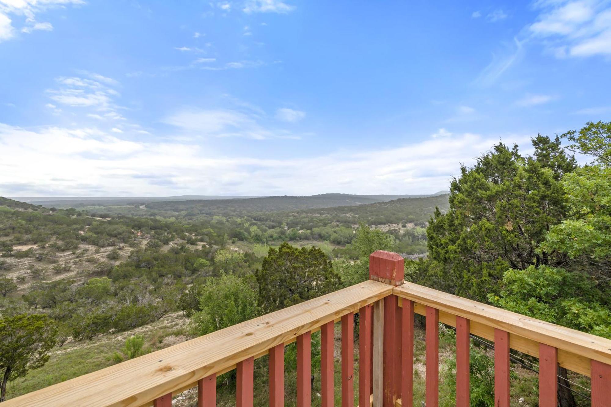 Entire 2Br 2Ba Hilltop View Home Sleeps 7 Pets 4 Acres Jacuzzi Central Ac Kingbeds Free Wifi-Parking Kitchen Washerdryer Starry Terrace Two Sunset Dining Patios Grill Stovetop Oven Fridge Onsitewoodedhiking Wildlife Coveredpatio4Pets & Birds Singing! Marble Falls Exteriér fotografie