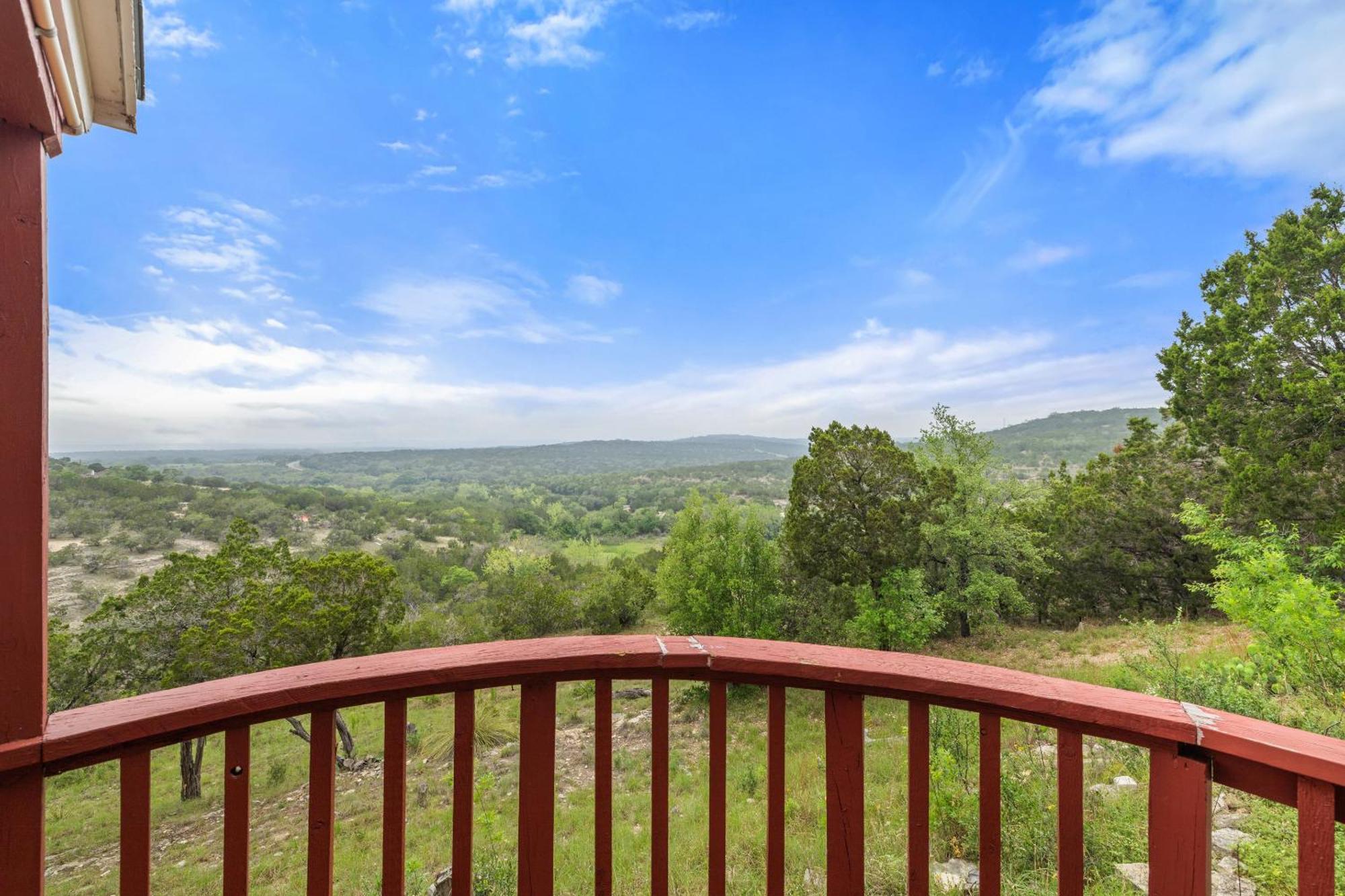 Entire 2Br 2Ba Hilltop View Home Sleeps 7 Pets 4 Acres Jacuzzi Central Ac Kingbeds Free Wifi-Parking Kitchen Washerdryer Starry Terrace Two Sunset Dining Patios Grill Stovetop Oven Fridge Onsitewoodedhiking Wildlife Coveredpatio4Pets & Birds Singing! Marble Falls Exteriér fotografie